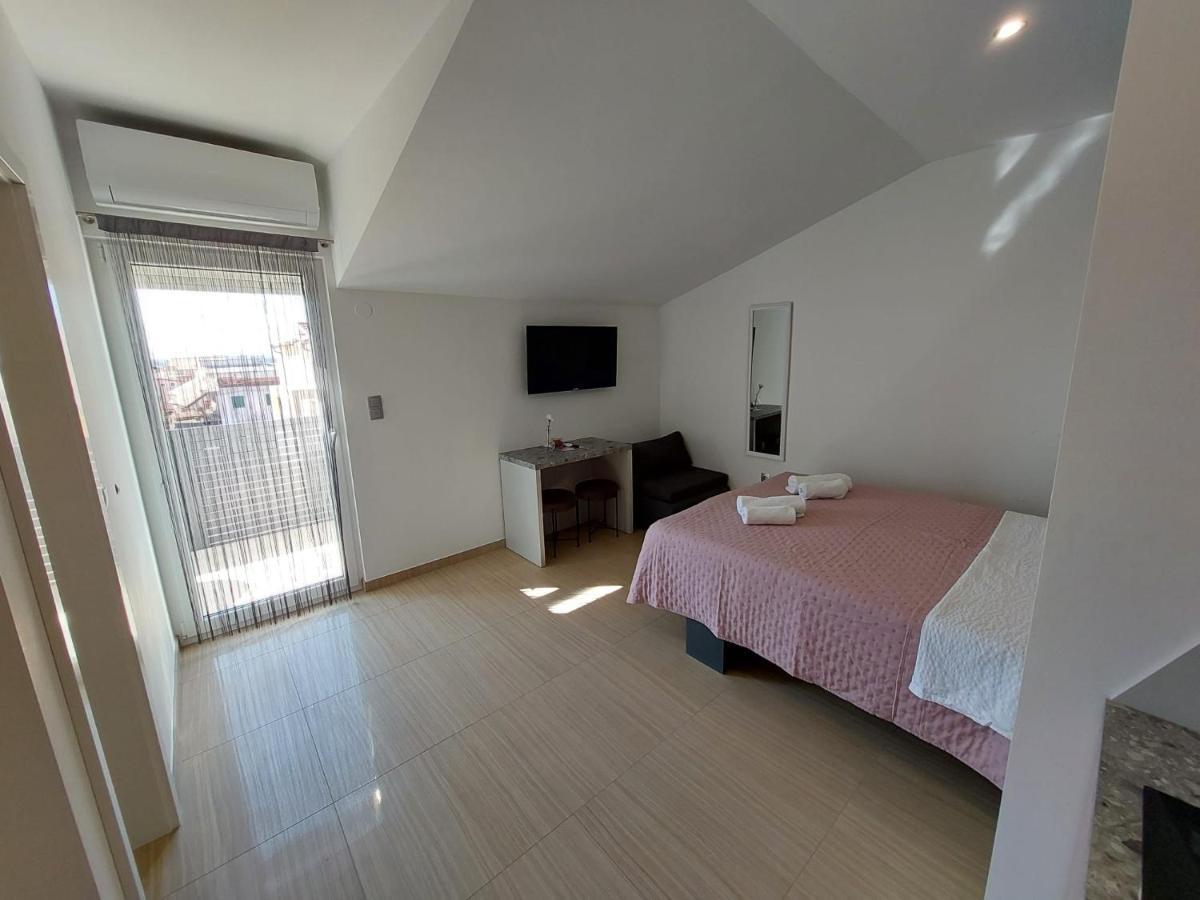 Apartmani Tropical Vodice Eksteriør billede