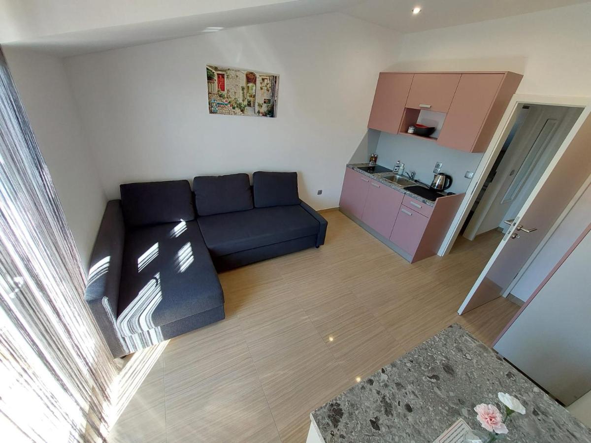 Apartmani Tropical Vodice Eksteriør billede