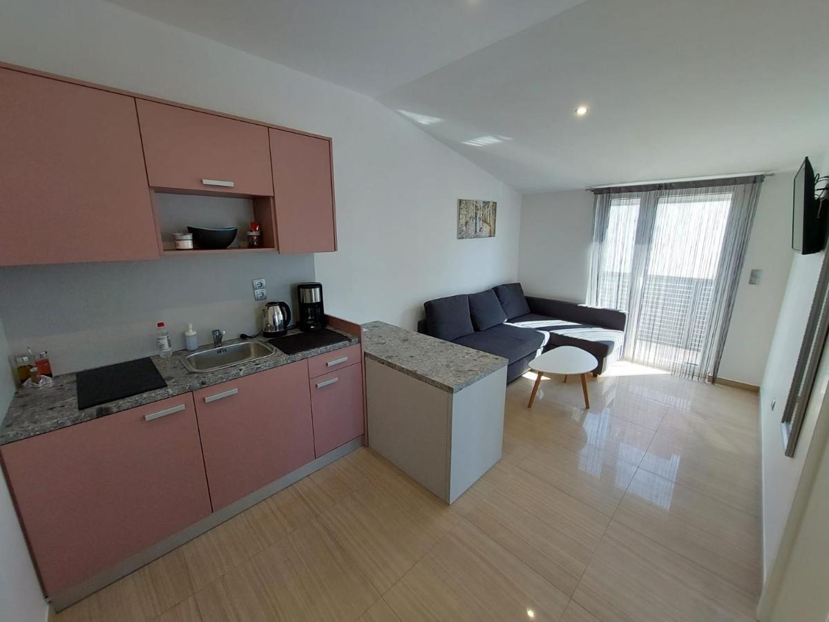 Apartmani Tropical Vodice Eksteriør billede