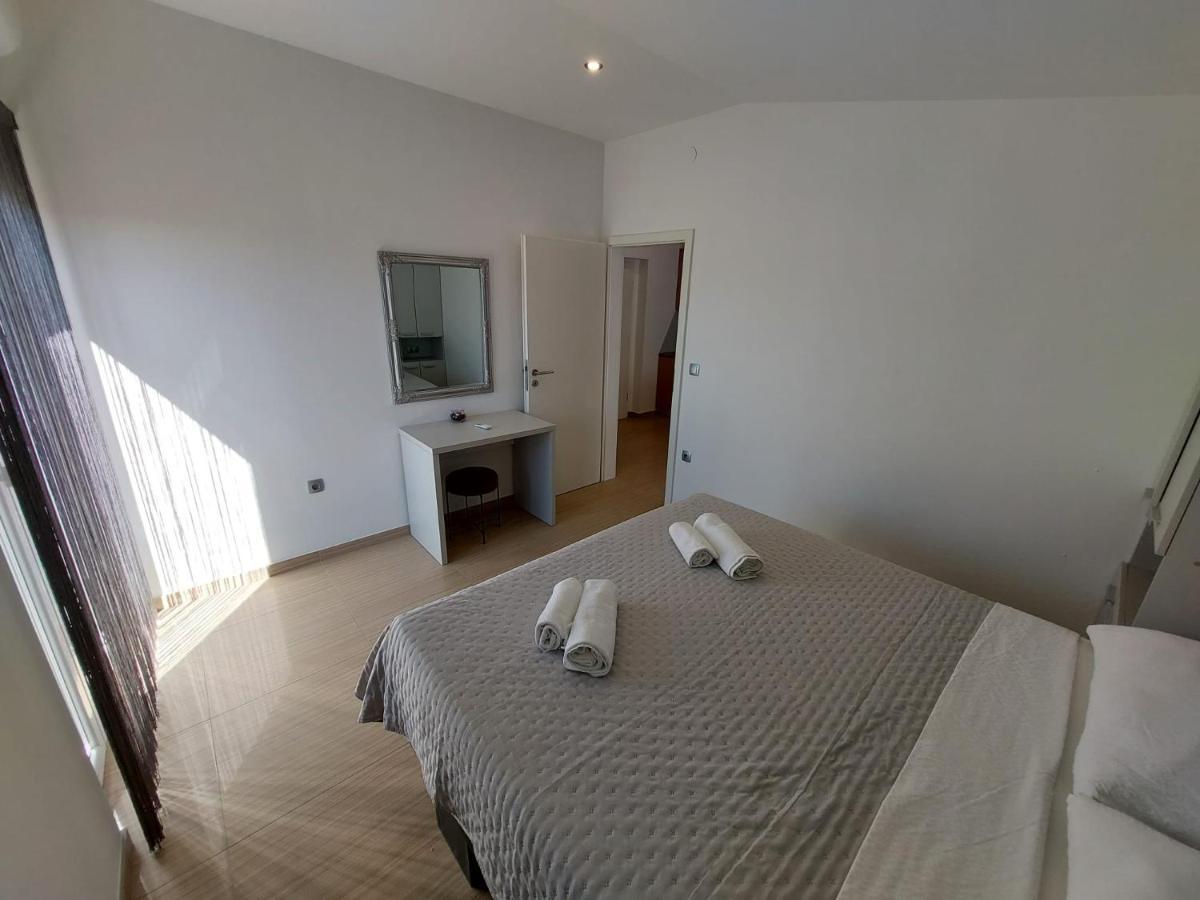 Apartmani Tropical Vodice Eksteriør billede