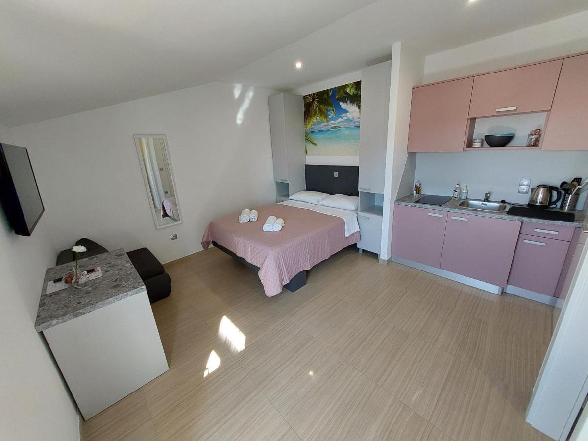 Apartmani Tropical Vodice Eksteriør billede