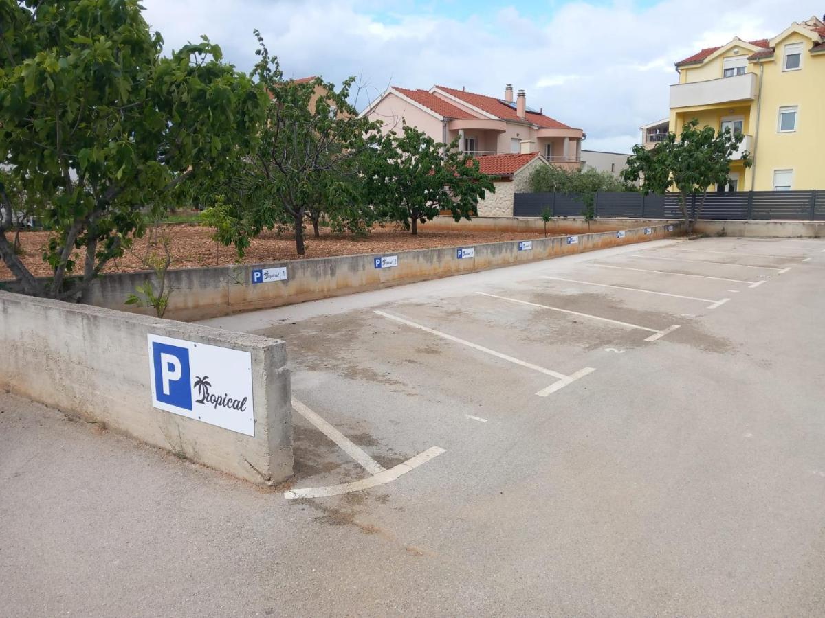Apartmani Tropical Vodice Eksteriør billede